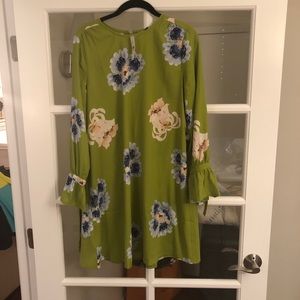 🆕 LOFT Floral Shift Dress